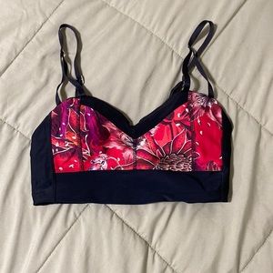 Hapari Size Small Swim Top